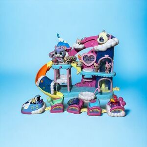 Disney Jr T.O.T.S. Nursery Play-set Light Up Talking With 9 Animals Plus Train